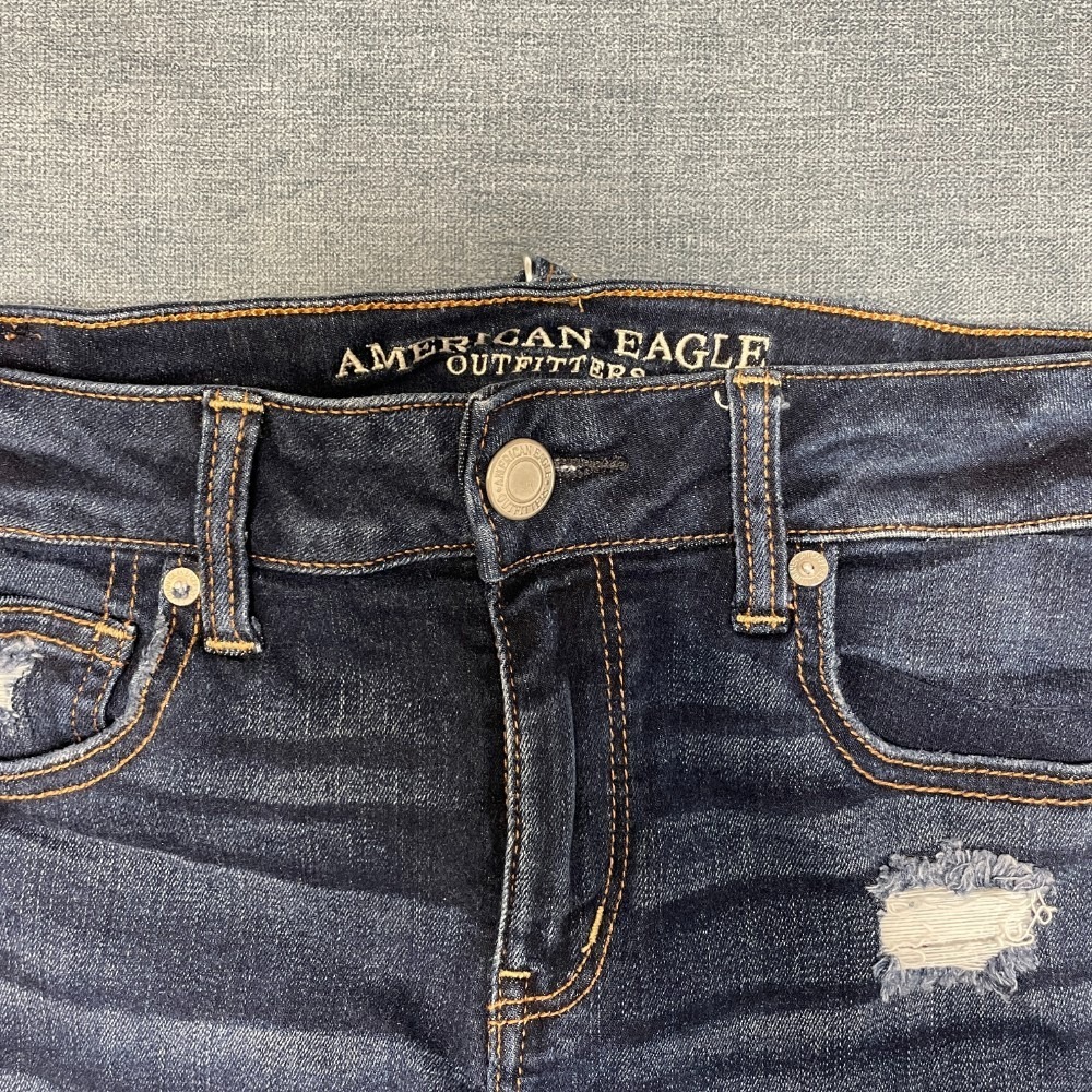 American Eagle Outfitters Next Level Stretch Cut Off Shorts Womens 30 Blue Denim - Picture 2 of 9
